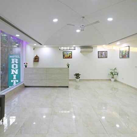 Hotel Grand Suites By D'Capitol Near Delhi Airport 뉴델리 외부 사진