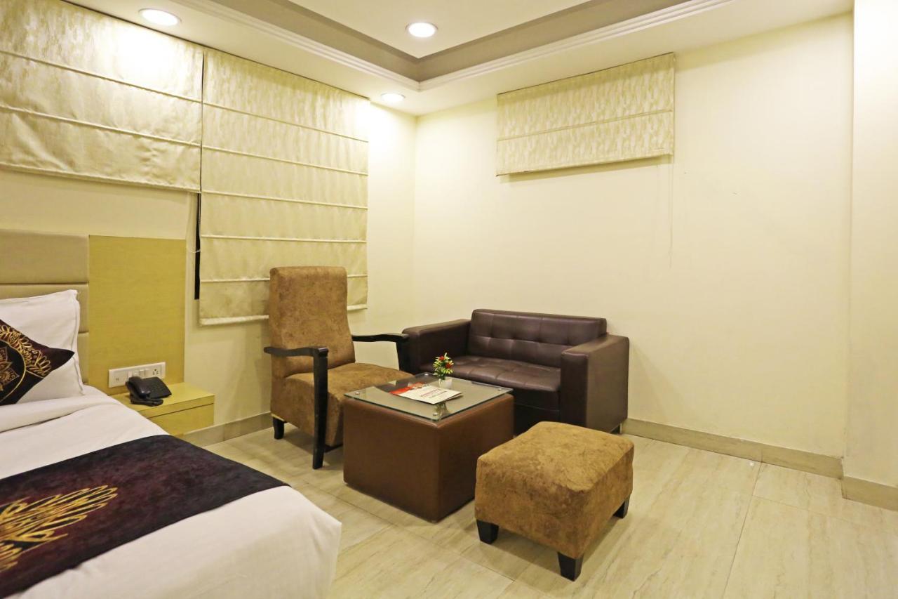 Hotel Grand Suites By D'Capitol Near Delhi Airport 뉴델리 외부 사진