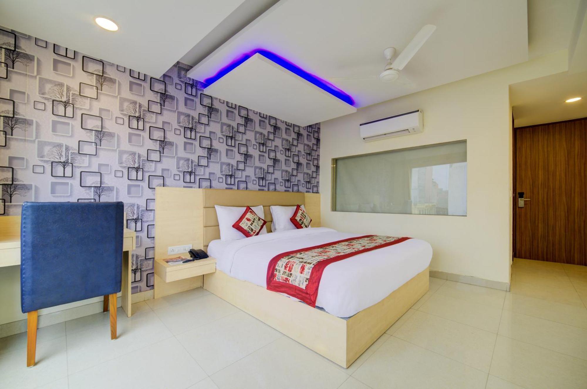 Hotel Grand Suites By D'Capitol Near Delhi Airport 뉴델리 외부 사진