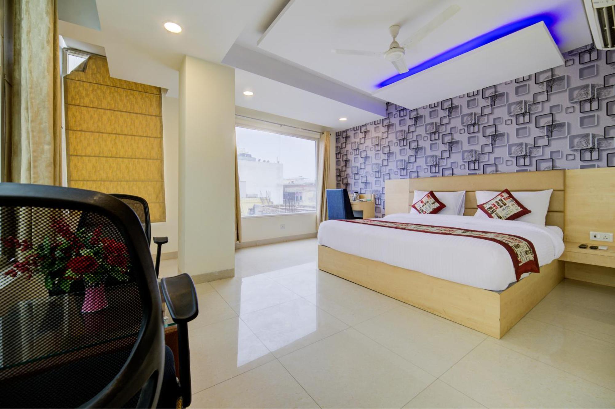 Hotel Grand Suites By D'Capitol Near Delhi Airport 뉴델리 외부 사진
